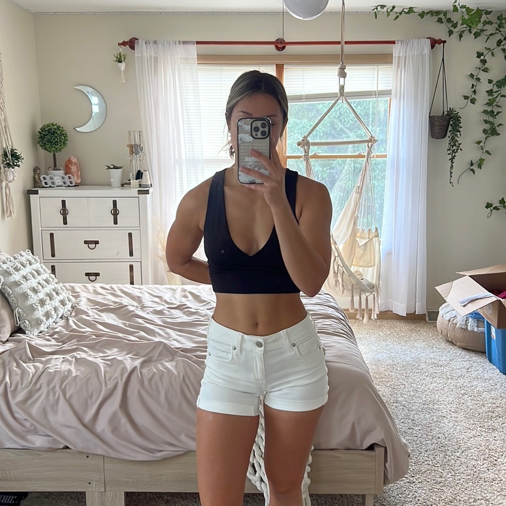 American Eagle White shorts